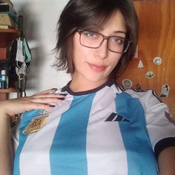 JuliAragon's avatar